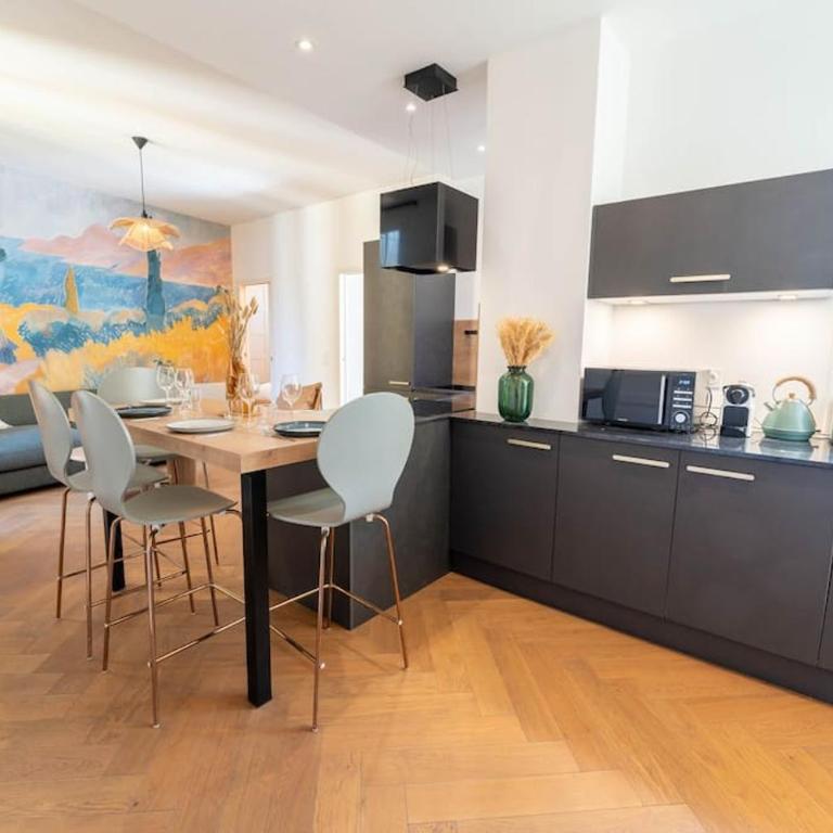Superbe appartement deux chambres, centre proche port - Appartement - 2