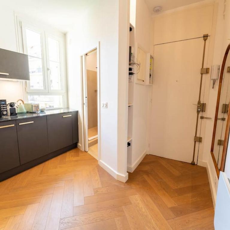Superbe appartement deux chambres, centre proche port - Appartement - 9