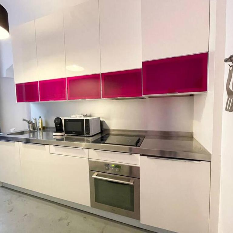 Cosy appartement, moderne, fuchsia, industriel - Appartement 1 Chambre - 7