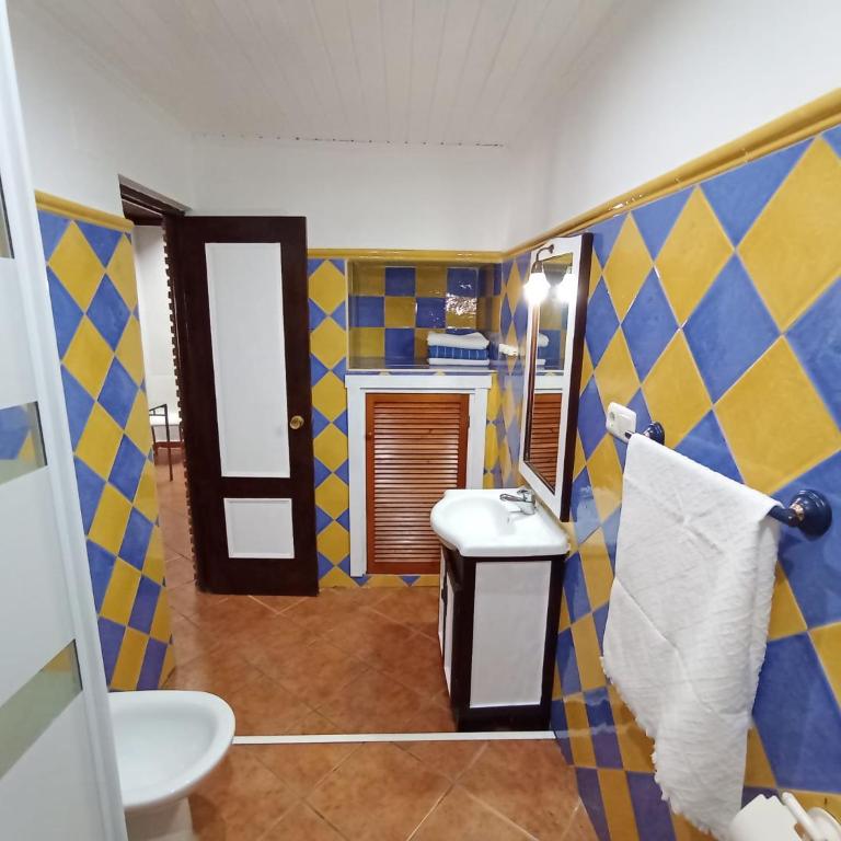 Red House - Two-Bedroom House - 15