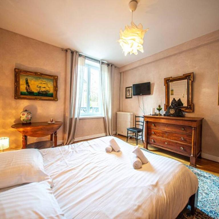 Le grand Géromois - Spacious - Private parking - Appartement 3 Chambres - 18