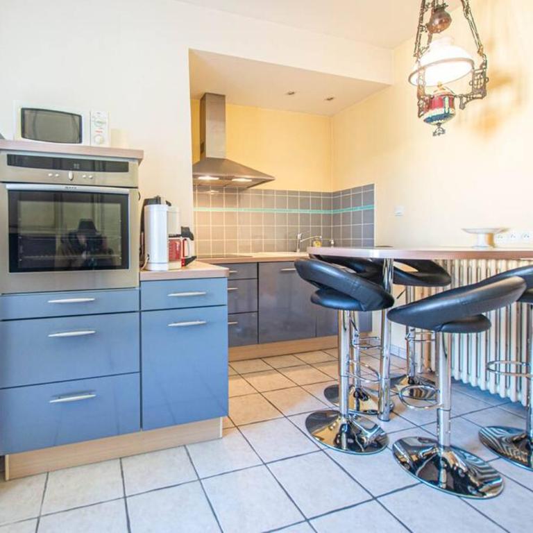 Le grand Géromois - Spacious - Private parking - Appartement 3 Chambres - 25
