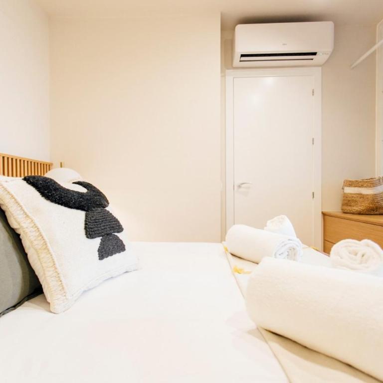 1 bedroom 1 bathroom - La Alfalfa - Cozy study - One-Bedroom Apartment - 14