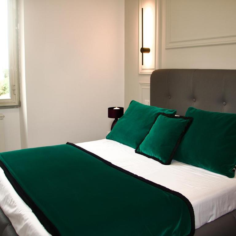 XCross Suites Basilica San Paolo - Deluxe Double Room (2 Adults + 1 Child) - 1