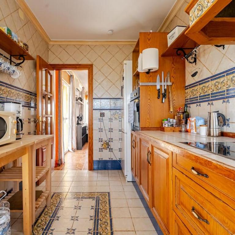 Villa Ángel, One of the best viewpoints in Malaga Bay - Three-Bedroom Villa - 11