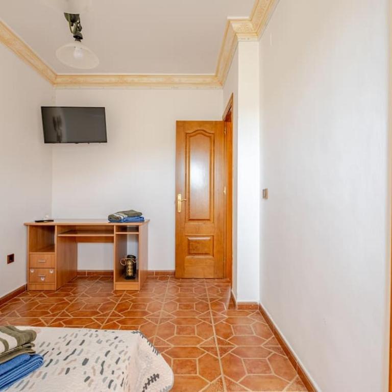 Villa Ángel, One of the best viewpoints in Malaga Bay - Three-Bedroom Villa - 5
