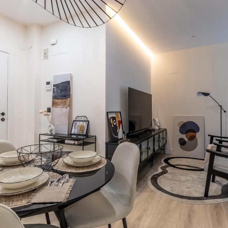 Casco Viejo Chic&Cozy - FREE PARKING - Two-Bedroom Apartment - 10