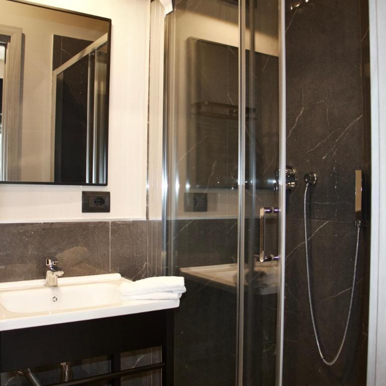 XCross Suites Roma - Camera Quadrupla Comfort - 13