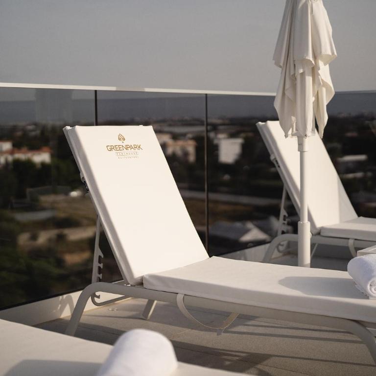 Green Park Penthouse Suite & Pool - Heated Pool - - Deluxe Suite - 10