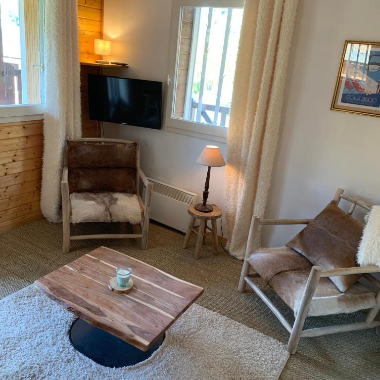 Isola 2000 appartement dans Chalet 4 ou 6 personnes grande terrasse - Apartment mit 2 Schlafzimmern - 4