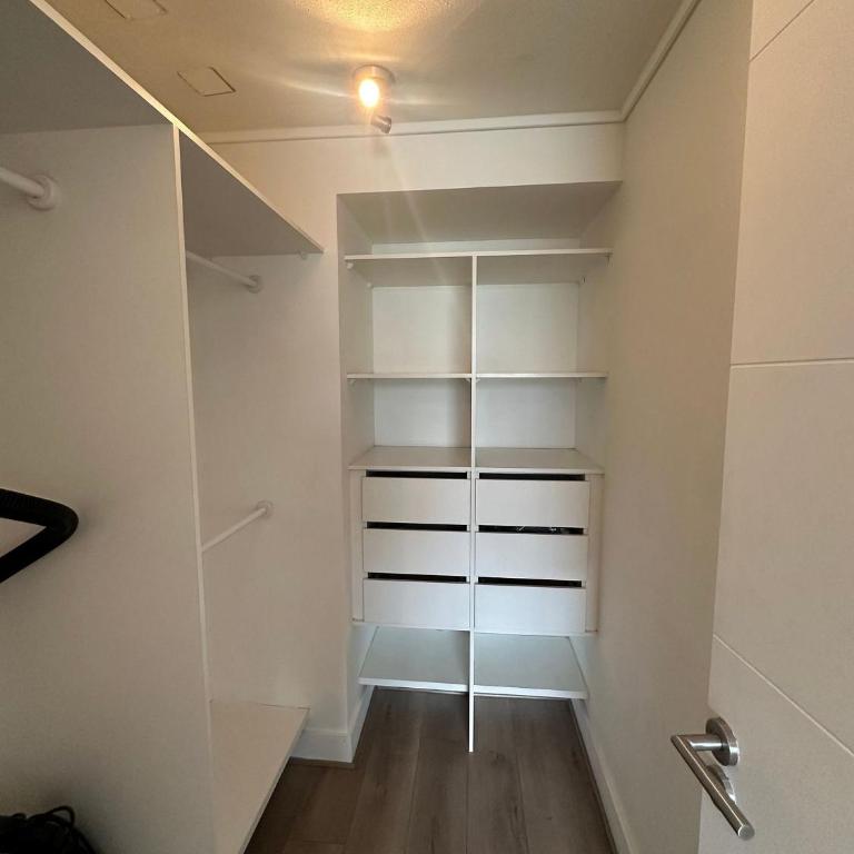 Atractivo depto en Las Condes - Apartamento de 2 dormitorios - 4
