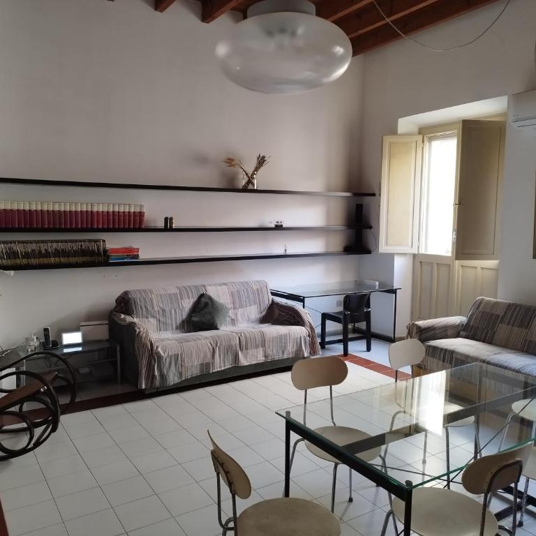 Casa Sanna Cagliari - Appartamento con 2 Camere da Letto e Balcone - 21