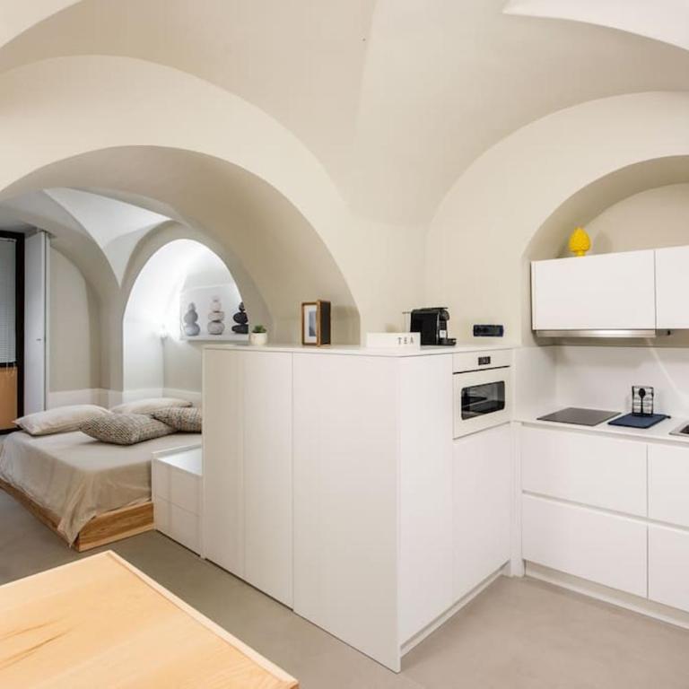 De Felice Home - One-Bedroom Apartment - 9