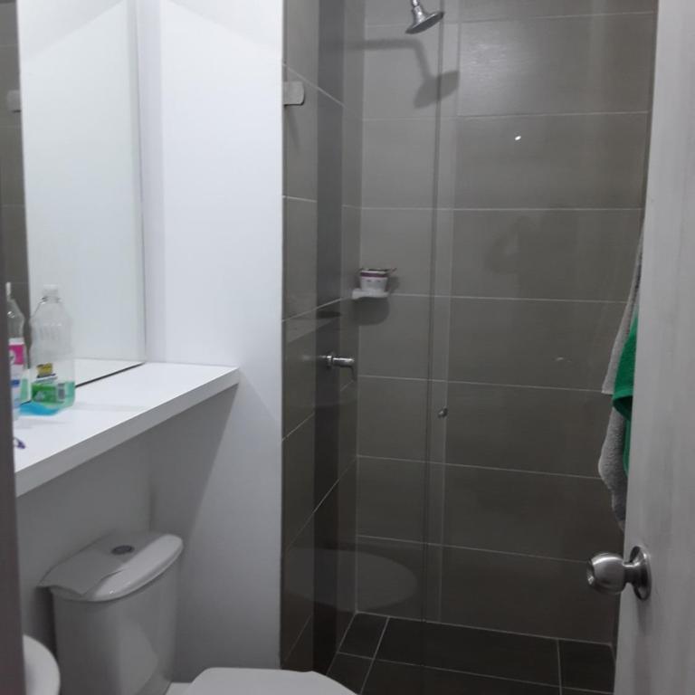 estudio con Piscina en Res de lujo a 10 min ctro y playas - Three-Bedroom Apartment - 11