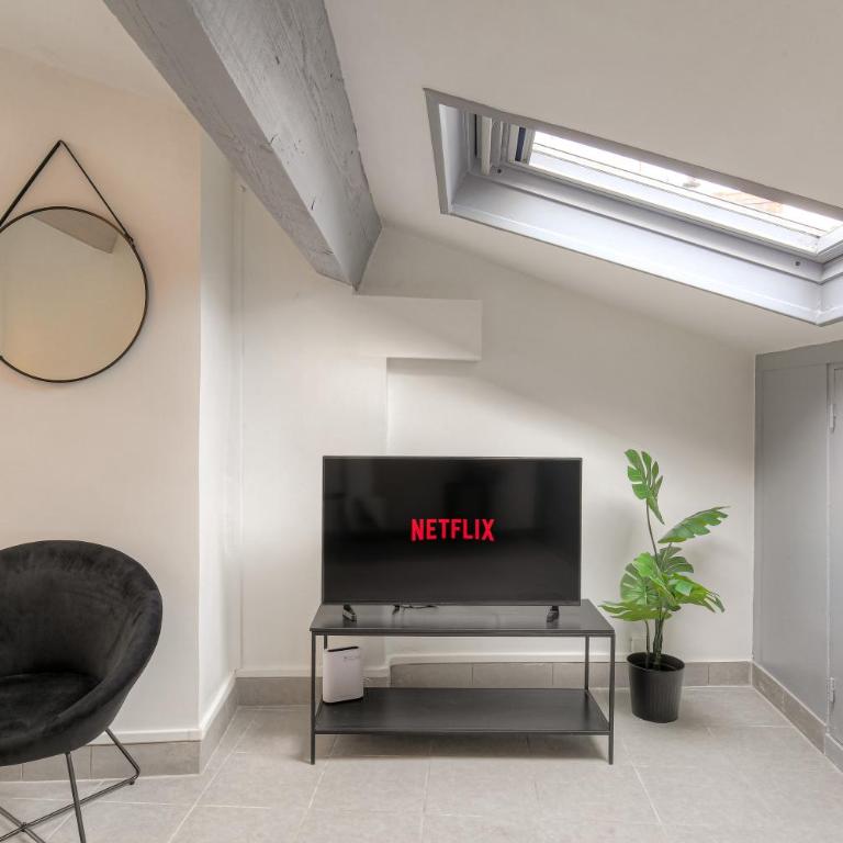 Le Cléret, Studio douillet sous les toits - Apartment mit 1 Schlafzimmer - 1