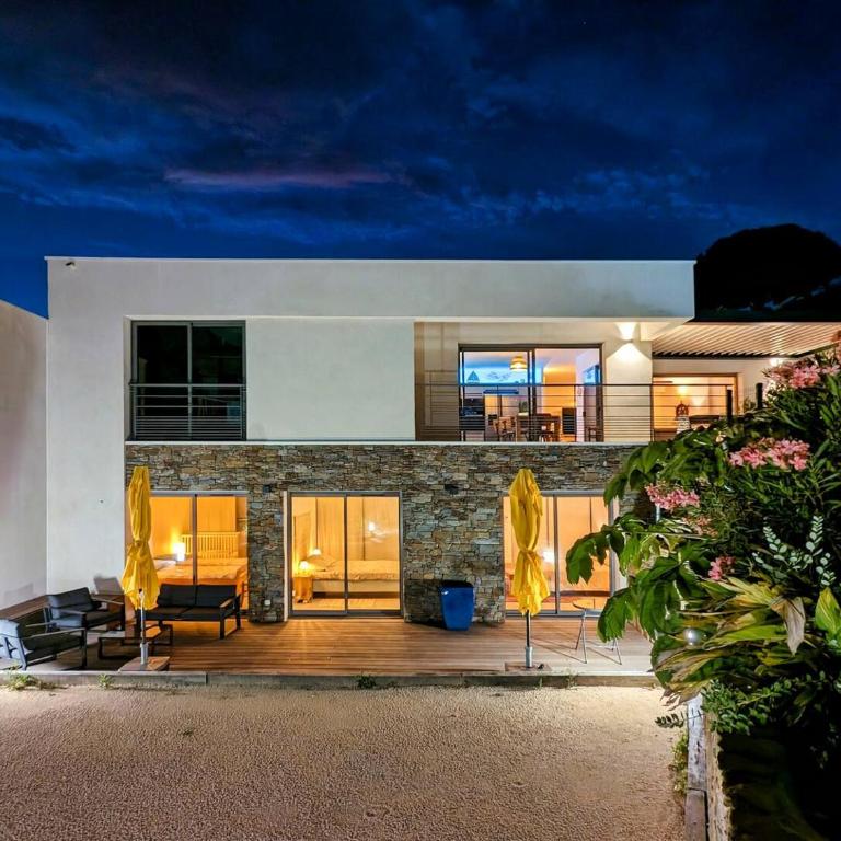 Lone Star Riviera - 5 minutes walk to the beach - Villa - 11