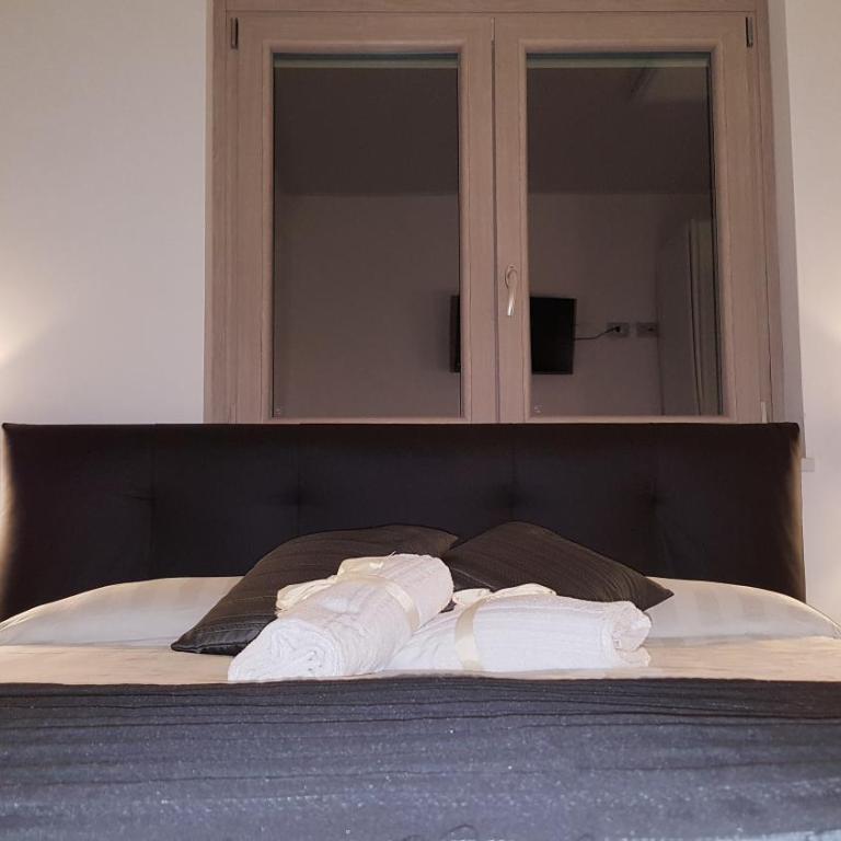 La Lira - Triple Room with Private Bathroom and Balcony - 5