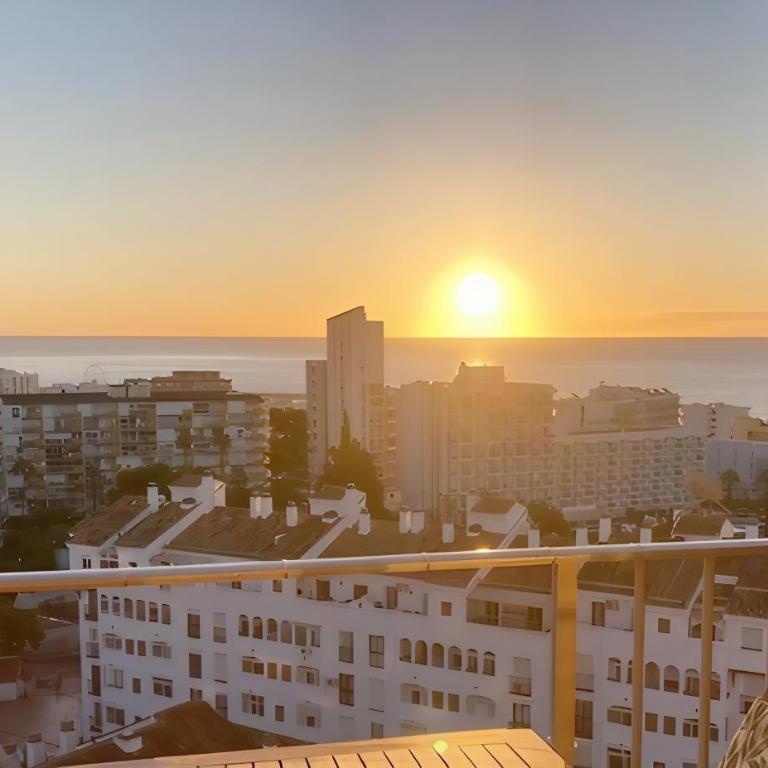 Sea View Studio Near Beach Pools Benalmádena - Studio with Sea View - 4