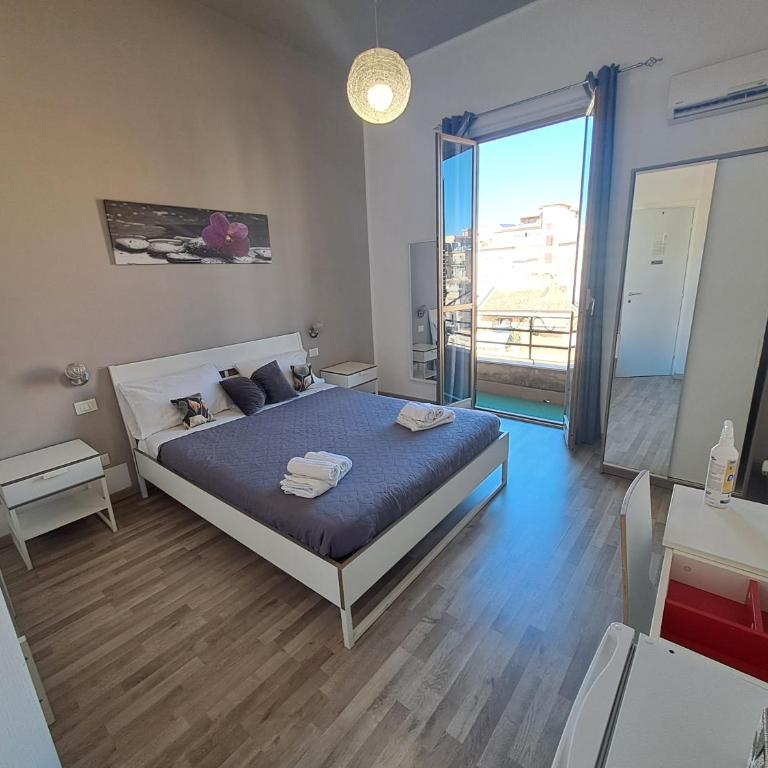 Bedroom la stazione - Double Room with Balcony - 1