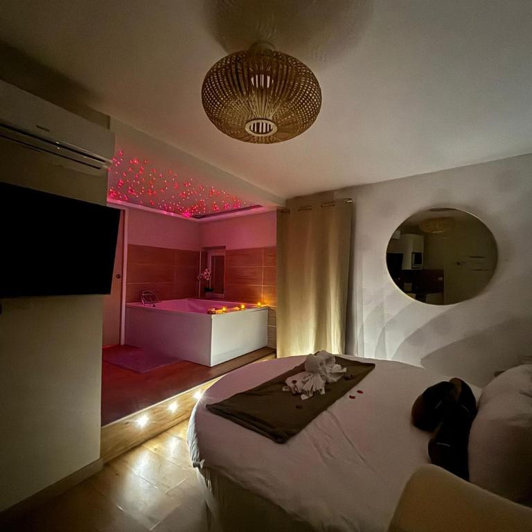 Studio Love room Spa Baignoire double La Ciotat Centre port - One-Bedroom Apartment - 7