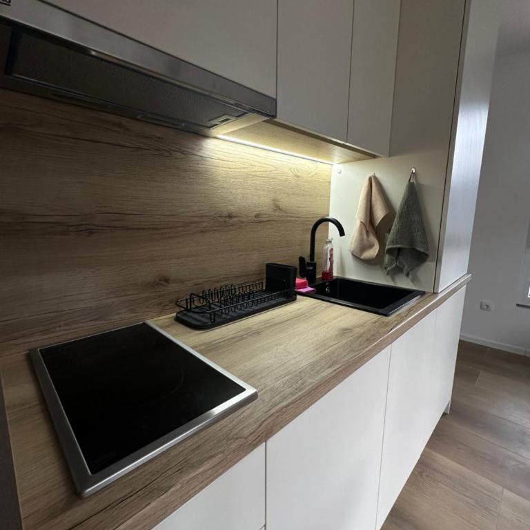 Apartmani Snowflake - Apartment with Mountain View - 6