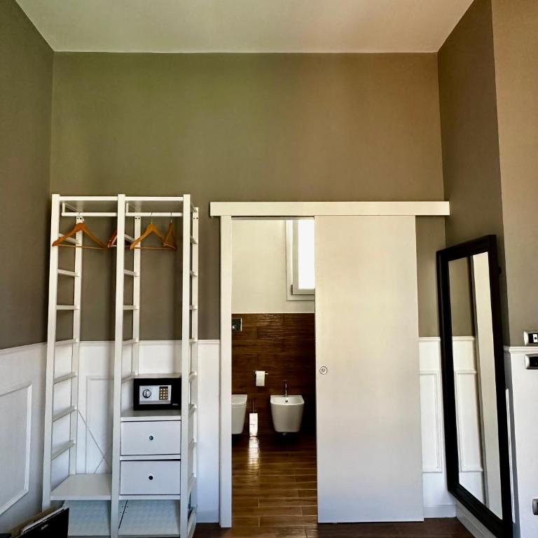 Naiadi Rooms - Large Double Room - 6