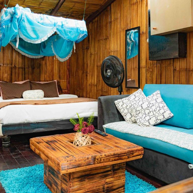 Mindo GlamBird Glamping & Lodge - Suite with Hot Tub - 9