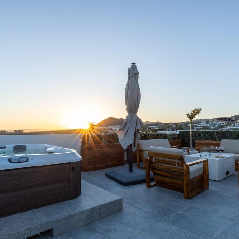 Cabo PH Stunning Rooftop with Jacuzzi - Apartamento - 2