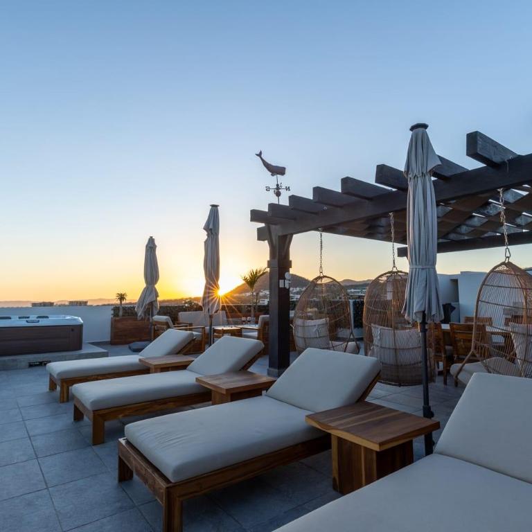 Cabo PH Stunning Rooftop with Jacuzzi - Apartamento - 13