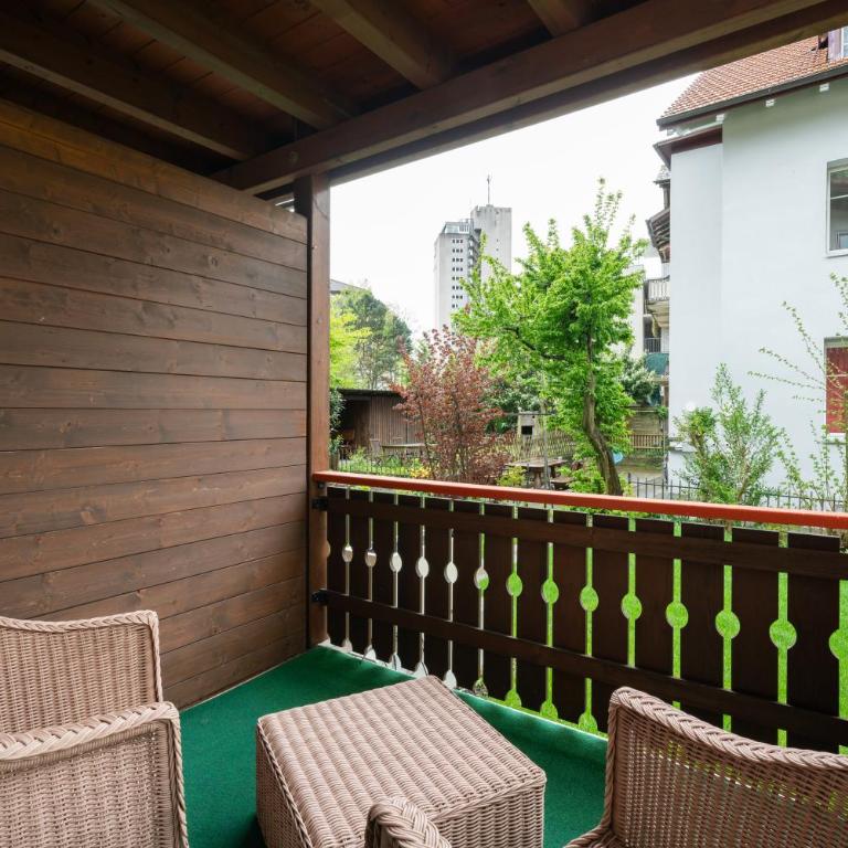 Between Lakes Apartments - 58 - Deluxe Studio - 9