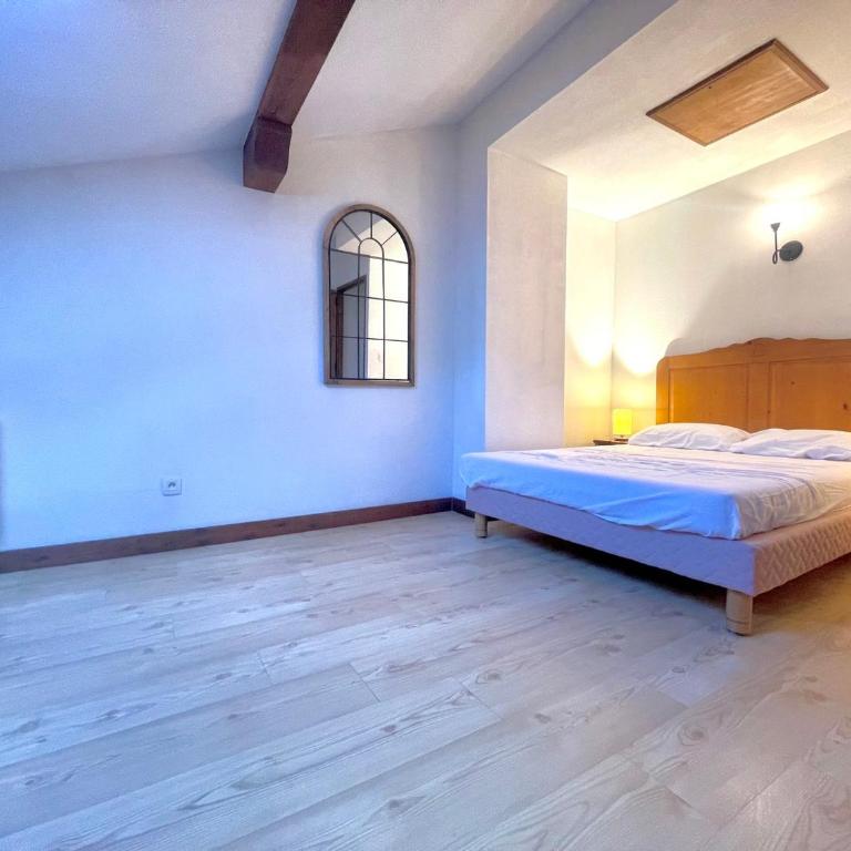 Chalet avec terrasse et animaux acceptés, proche centre et ski-bus - FR-1-624-169 - Chalet - 3