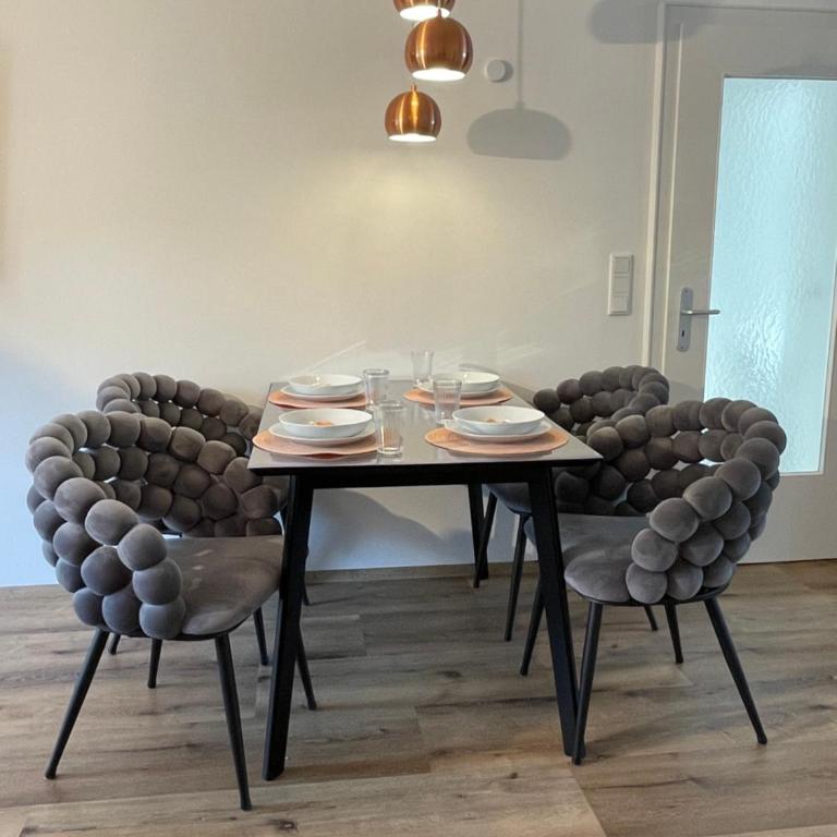 Ferienwohnung mit Terrasse und Garten mit Blick auf das Karwendelgebirge - Appartamento con 2 Camere da Letto e con Vista Montagna - 7
