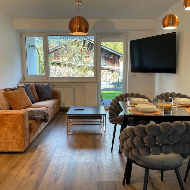 Ferienwohnung mit Terrasse und Garten mit Blick auf das Karwendelgebirge - Appartamento con 2 Camere da Letto e con Vista Montagna - 8