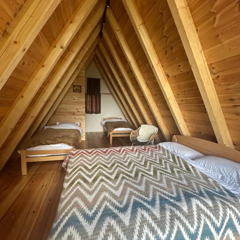 Wonderwood Cabin 2 - One-Bedroom Chalet - 8