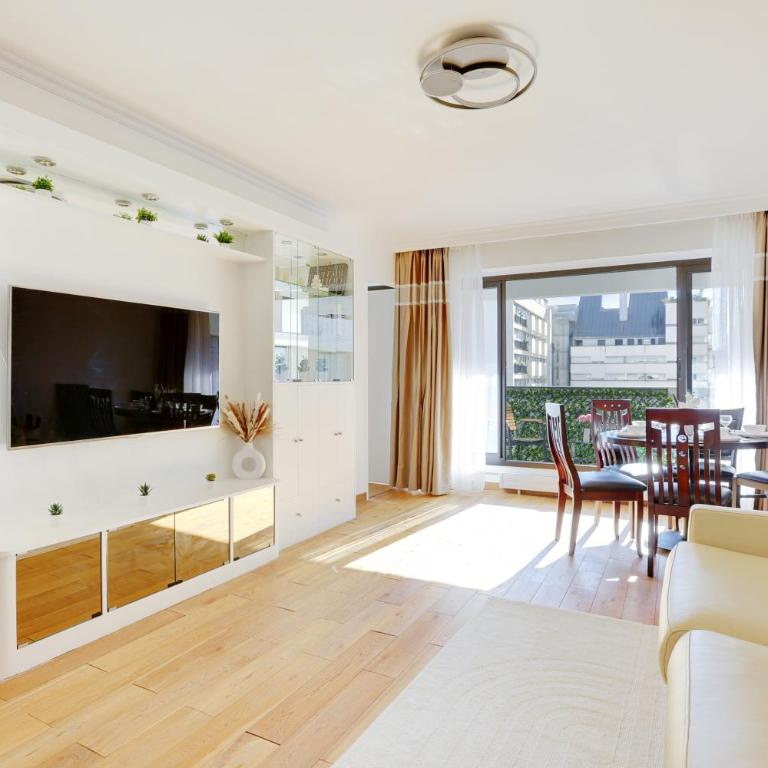 À 1 minute du métro et Parking privé - Two-Bedroom Apartment - 1