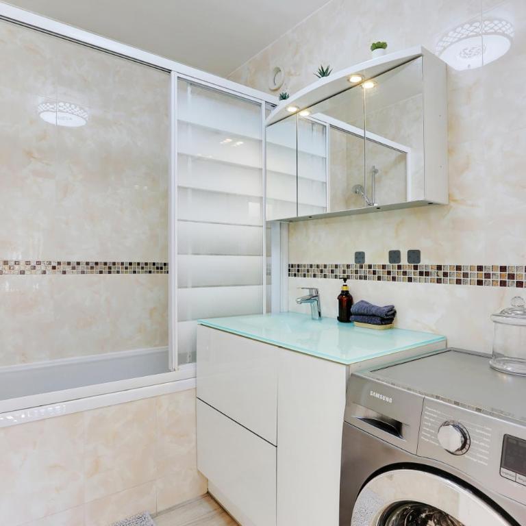 À 1 minute du métro et Parking privé - Two-Bedroom Apartment - 5
