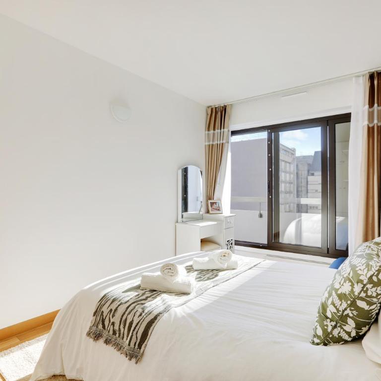 À 1 minute du métro et Parking privé - Two-Bedroom Apartment - 7