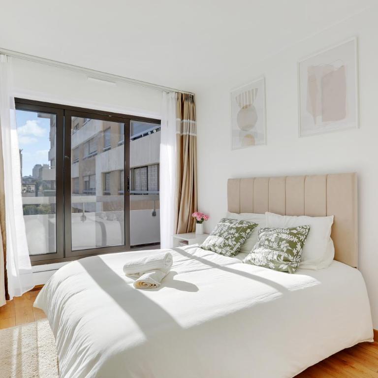 À 1 minute du métro et Parking privé - Two-Bedroom Apartment - 4