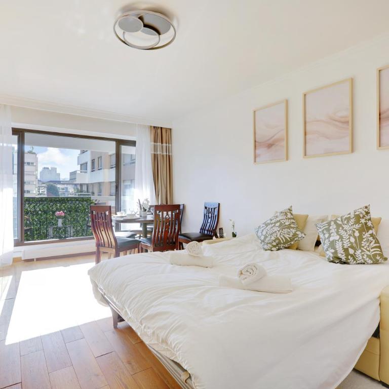 À 1 minute du métro et Parking privé - Two-Bedroom Apartment - 10