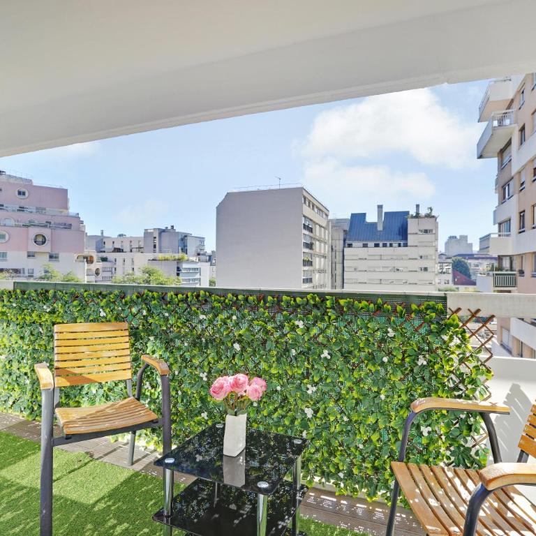 À 1 minute du métro et Parking privé - Two-Bedroom Apartment - 3