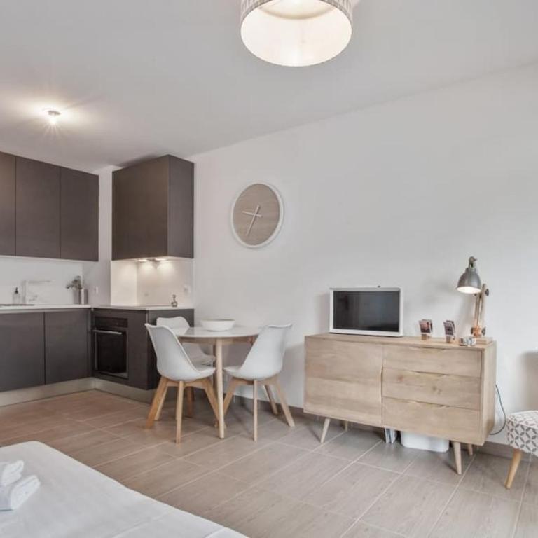 LE BAY SIDE plein cœur de Juan les Pins en bord de mer, pour familles ou petits groupes - Appartement 1 Chambre - 1