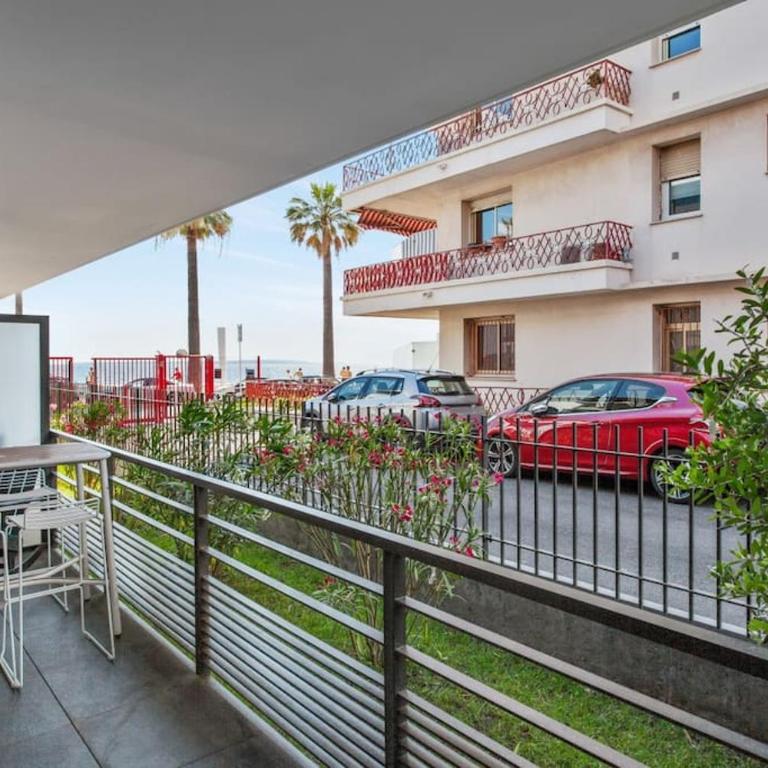 LE BAY SIDE plein cœur de Juan les Pins en bord de mer, pour familles ou petits groupes - Appartement 1 Chambre - 4