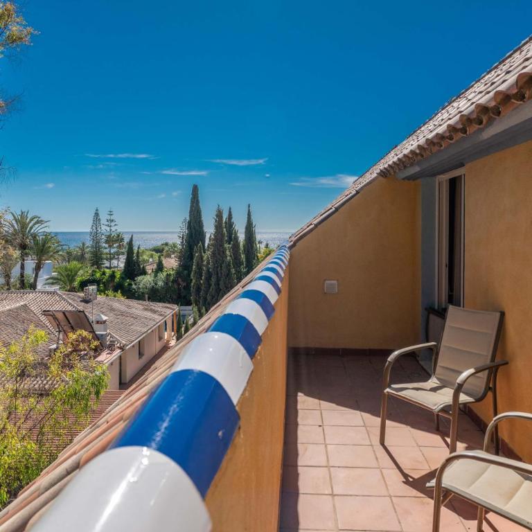 Acogedor Ático con vistas al Mar en Bahia de Marbella - Apartamento Premium de 3 dormitorios con balcón - 49