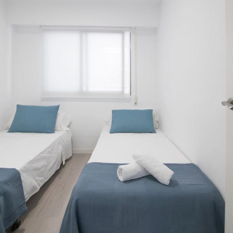 Espectacular piso con piscina, a 100 M de la playa - Apartamento con 3 dormitorios - Frente al océano - 10
