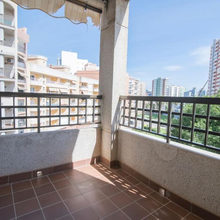 Espectacular piso con piscina, a 100 M de la playa - Apartamento con 3 dormitorios - Frente al océano - 17