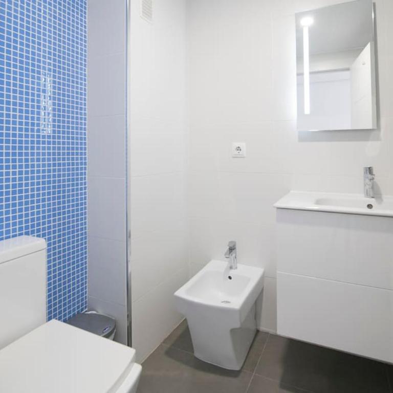 Espectacular piso con piscina, a 100 M de la playa - Apartamento con 3 dormitorios - Frente al océano - 20