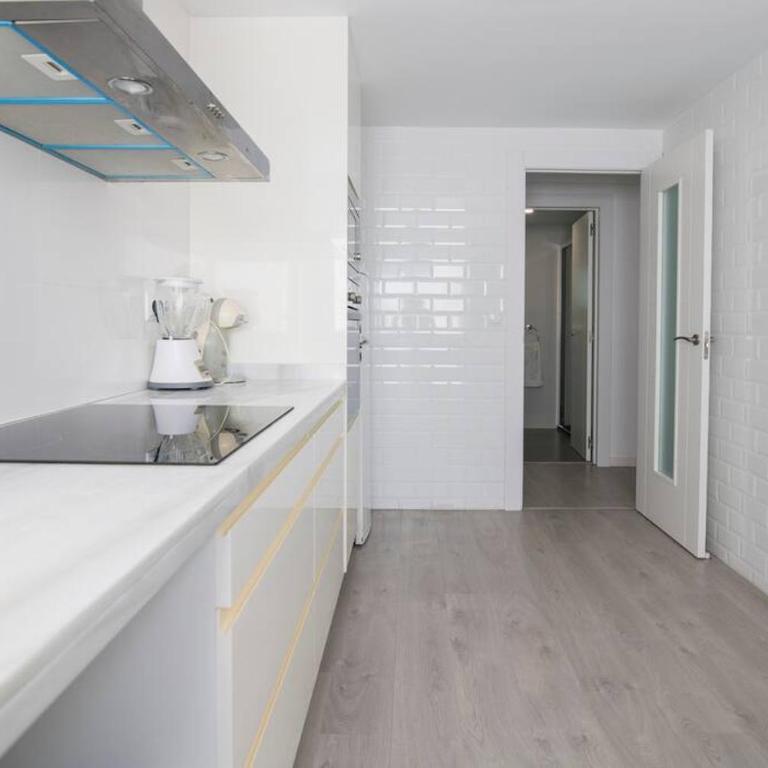 Espectacular piso con piscina, a 100 M de la playa - Apartamento con 3 dormitorios - Frente al océano - 24