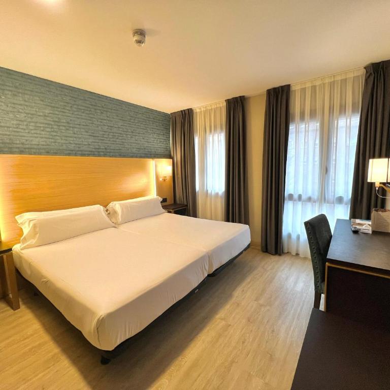 Hotel Zentral Ramiro I Oviedo - Habitación Doble Confort - 3