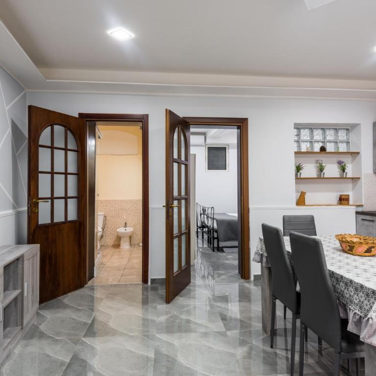 L'Alloggio del Re - One-Bedroom Apartment - 12