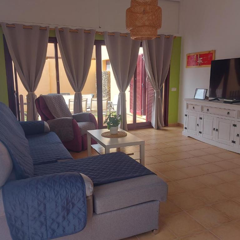 villa Mimosa - Three-Bedroom House - 3